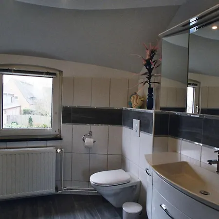 Nordic Modern Retreat * List